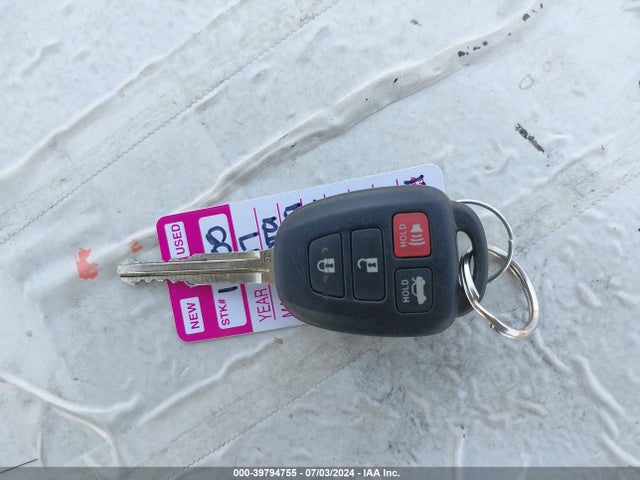 Toyota COROLLA LE 2017 5YFBURHE7HP683804 Image 11
