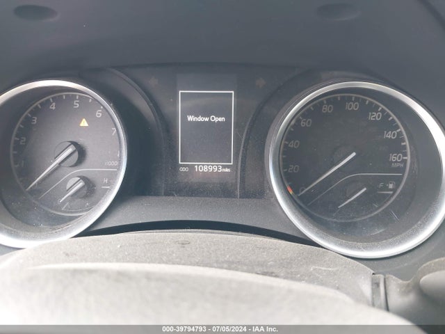 Toyota CAMRY LE 2018 JTNB11HK2J3044725 Image 14