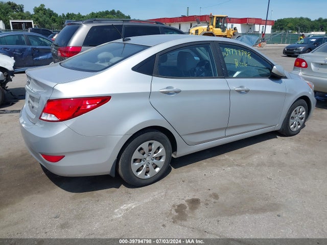 Hyundai ACCENT SE 2016 KMHCT4AEXGU110915 Image 4