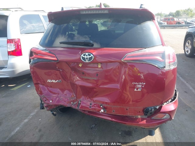 Toyota RAV4 LE 2018 2T3ZFREV5JW465272 Image 16