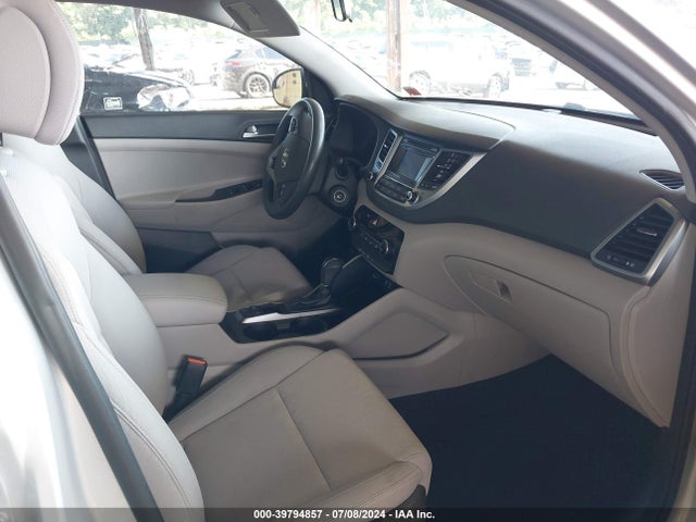 Hyundai TUCSON SE 2017 KM8J3CA43HU272038 Image 5