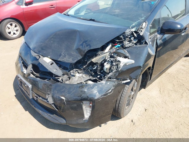 Toyota Prius Two 2014 JTDKN3DU7E0373682 Image 6