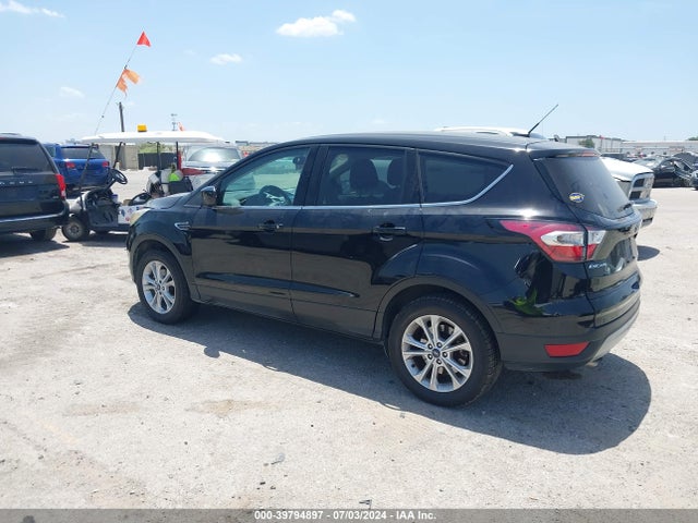 Ford ESCAPE SE 2017 1FMCU0GD7HUC24313 Image 3