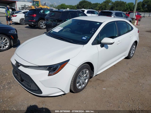 Toyota COROLLA LE 2022 JTDEPMAE8NJ195186 Image 2