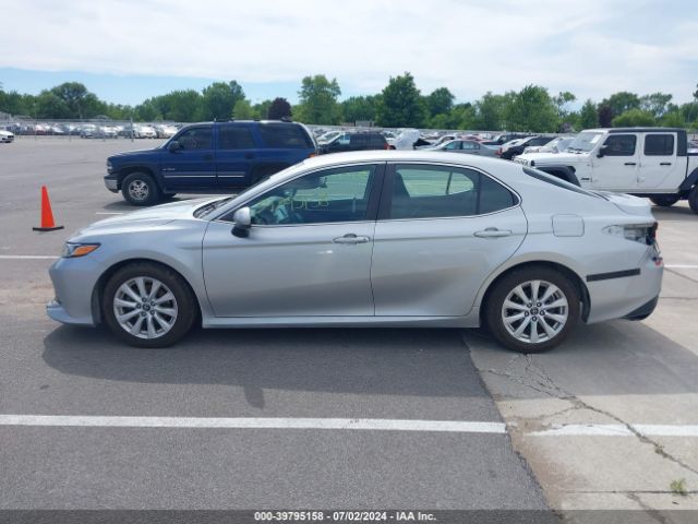 4T1B11HK4JU627386 Toyota CAMRY LE