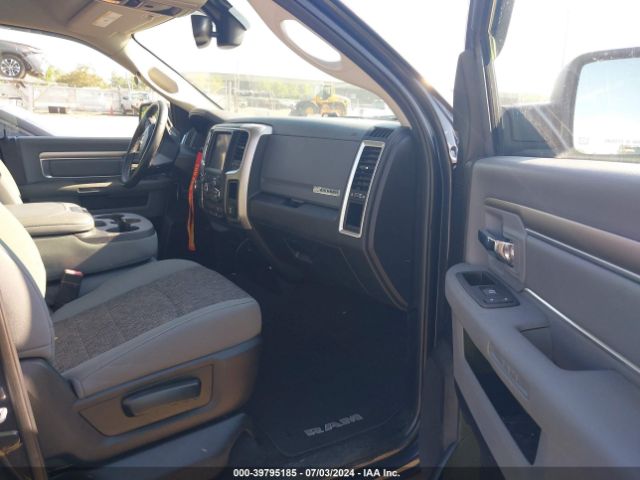 1C6RR7GG8JS311021 RAM 1500 Big Horn Quad Cab 4x4 6'4 Box