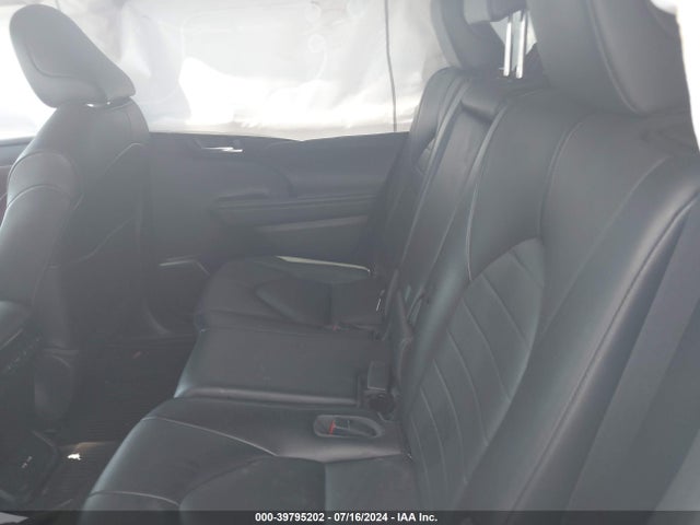 Toyota Highlander Xle 2021 5TDGZRBHXMS118944 Image 8