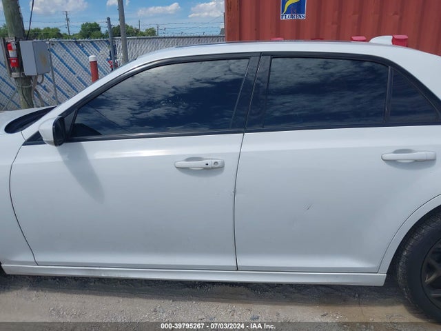 2C3CCABGXHH577201 Chrysler 300 300s Alloy Edition