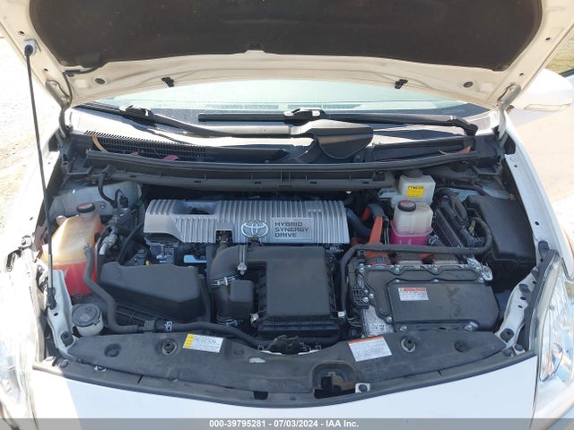Toyota Prius Two 2015 JTDKN3DU8F1994117 Image 10