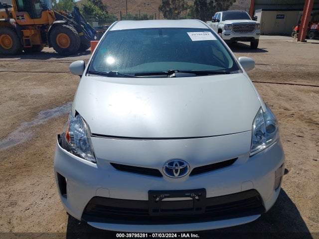 Toyota Prius Two 2015 JTDKN3DU8F1994117 Image 13