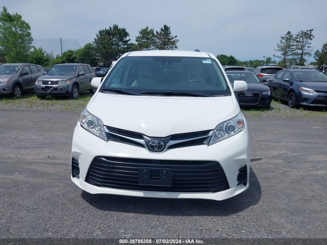 Toyota Sienna Le 8 Passenger 2018 5TDKZ3DCXJS954628 Image 12