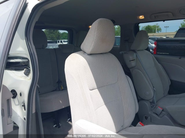 Toyota Sienna Le 8 Passenger 2018 5TDKZ3DCXJS954628 Image 8