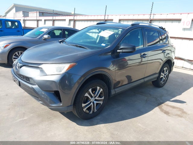 Toyota RAV4 LE 2016 2T3BFREV8GW453353 Image 2