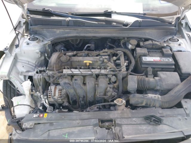 3KPF24AD8KE084785 KIA Forte Lxs
