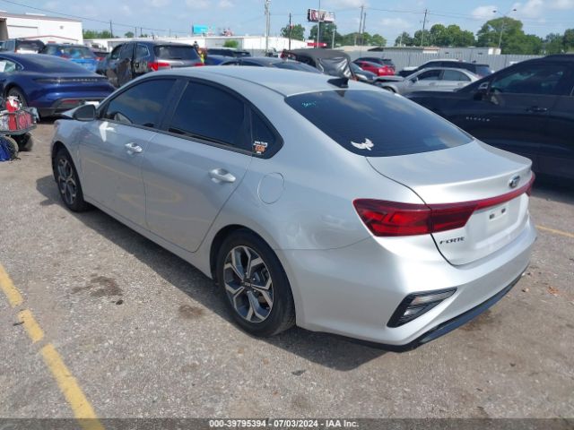 3KPF24AD8KE084785 KIA Forte Lxs