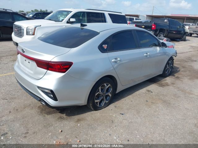 3KPF24AD8KE084785 KIA Forte Lxs