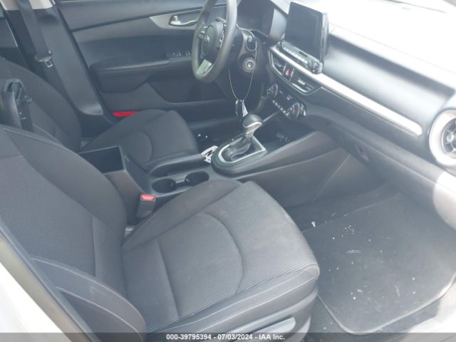 3KPF24AD8KE084785 KIA Forte Lxs