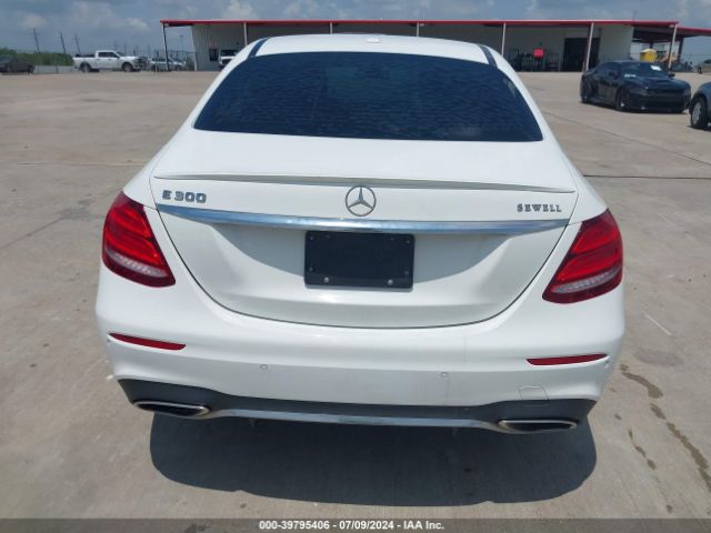 WDDZF4JB8HA052288 Mercedes-Benz E 300