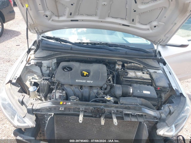 Hyundai ELANTRA SE 2017 5NPD74LF9HH197480 Image 10