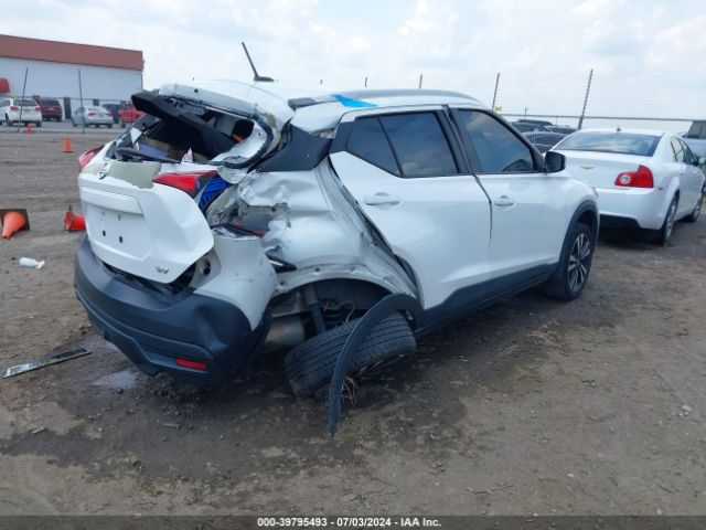 3N1CP5CU2JL506554 Nissan KICKS SV