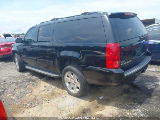 2011 GMC YUKON XL 1500 1GKS2KE31BR220039 Photo 2