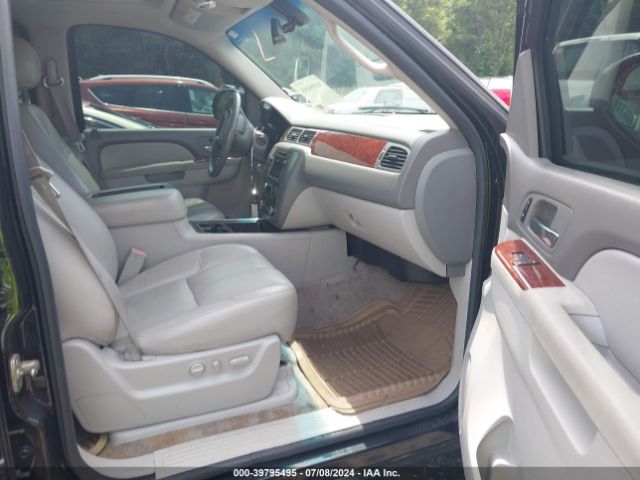 2011 GMC YUKON XL 1500 1GKS2KE31BR220039 Photo 4