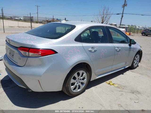 Toyota COROLLA LE 2022 5YFEPMAE2NP276163 Image 4