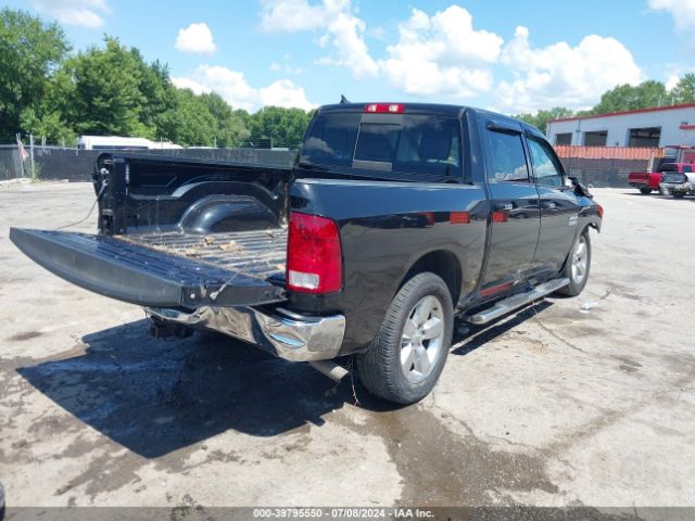 1C6RR7LG7JS273349 RAM 1500 Big Horn  4x4 5'7 Box