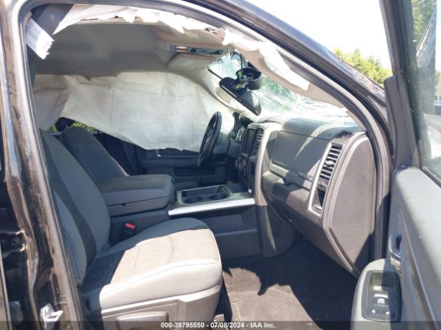 1C6RR7LG7JS273349 RAM 1500 Big Horn  4x4 5'7 Box