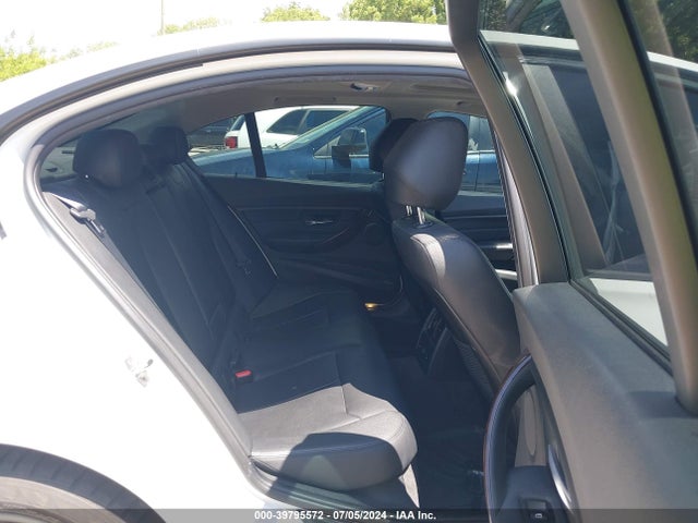 WBA3B3C57FF548371 BMW 328i Xdrive