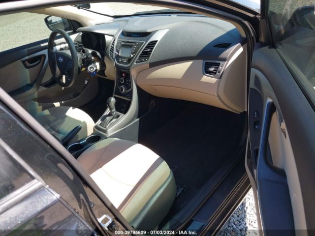 5NPDH4AE9GH672745 Hyundai ELANTRA SE
