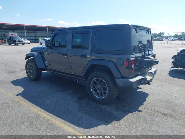 1C4HJXDG2JW172593 Jeep Wrangler Unlimited Sport 4x4