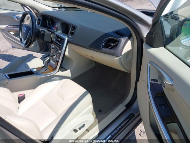 YV140MFC9F1317475 Volvo S60 T5 Premier Plus