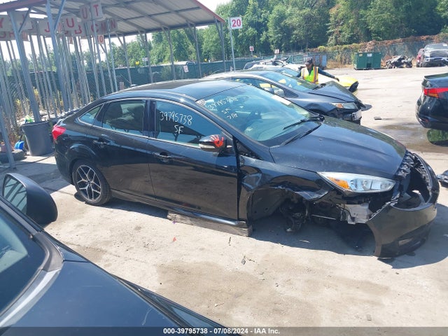Ford FOCUS SE 2015 1FADP3F24FL381033 Image 13