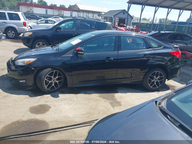 Ford FOCUS SE 2015 1FADP3F24FL381033 Image 14