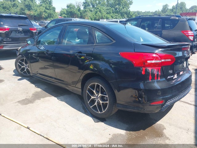 Ford FOCUS SE 2015 1FADP3F24FL381033 Image 3