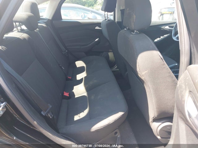 Ford FOCUS SE 2015 1FADP3F24FL381033 Image 8