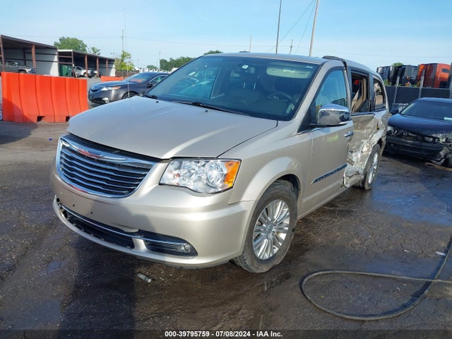 2C4RC1CG3GR158393 Chrysler Town & Country Touring-l Anniversary Edition