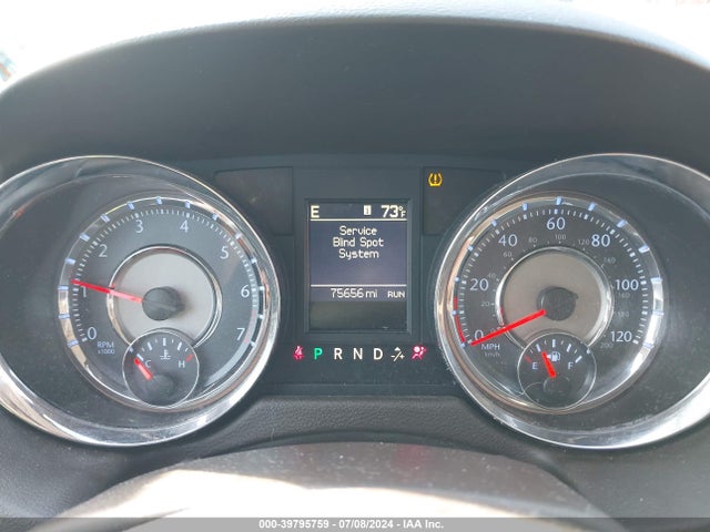 2C4RC1CG3GR158393 Chrysler Town & Country Touring-l Anniversary Edition