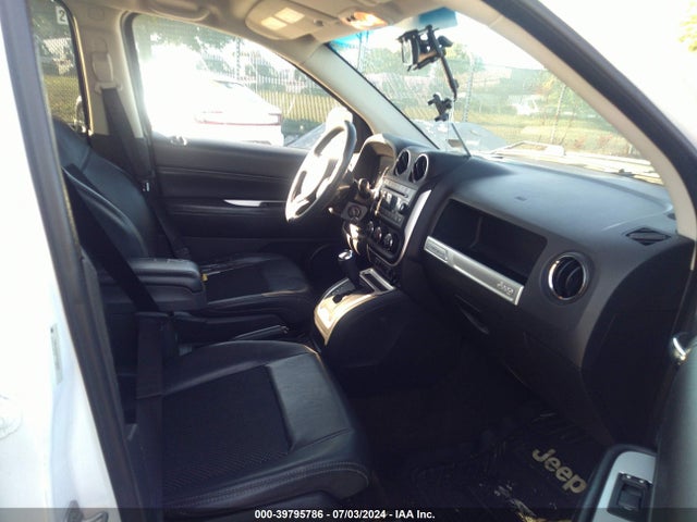 1C4NJCEA8ED678629 Jeep Compass Latitude