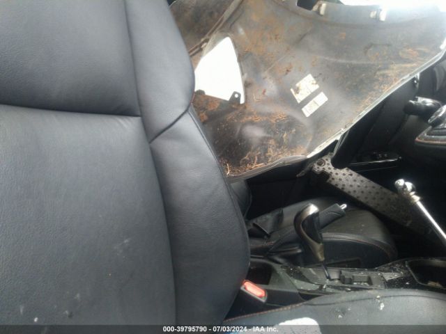 2T3NFREV4JW464564 Toyota RAV4 SE