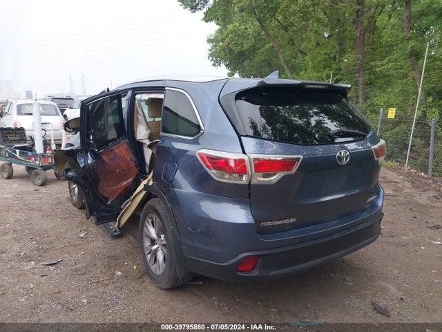 Toyota Highlander Xle V6 2015 5TDJKRFH0FS150969 Image 3