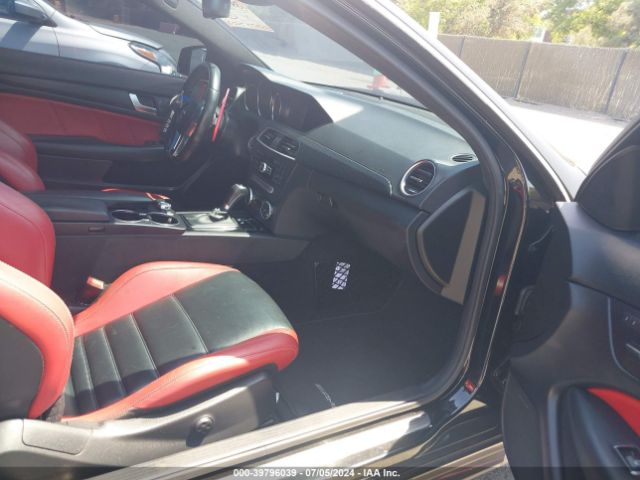 WDDGJ7HB5FG366925 Mercedes-Benz Amg C 63