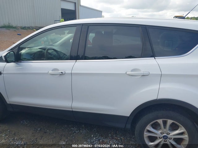 Ford ESCAPE SE 2017 1FMCU0GD5HUC18803 Image 14