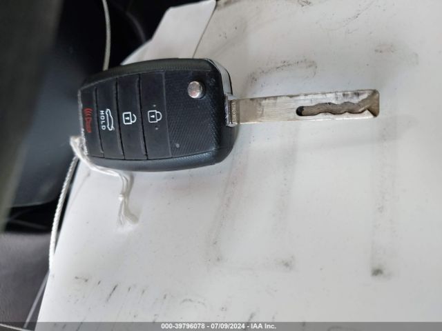 3KPA25AD8ME433446 KIA Rio 5-door S