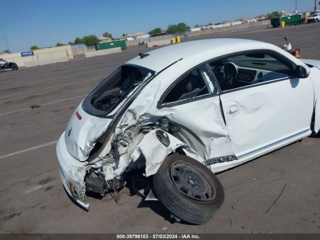 3VWJ17AT5EM639141 Volkswagen Beetle 1.8t