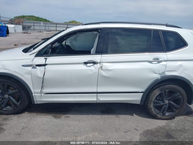 3VV8B7AX4PM072961 Volkswagen Tiguan 2.0t Se R-line Black