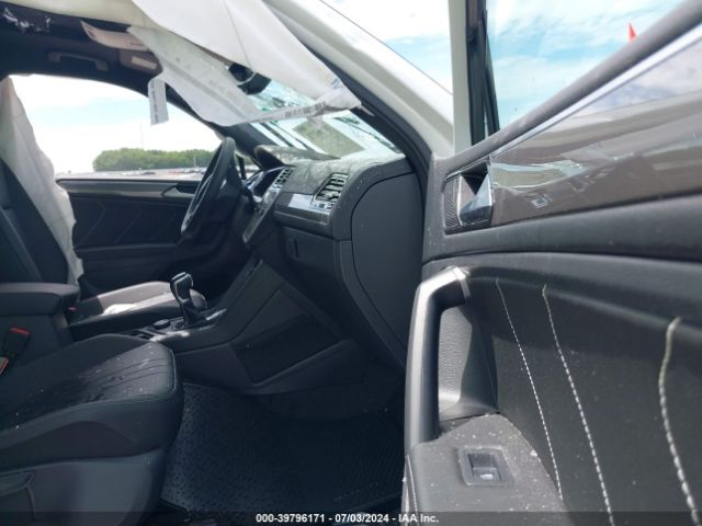 3VV8B7AX4PM072961 Volkswagen Tiguan 2.0t Se R-line Black