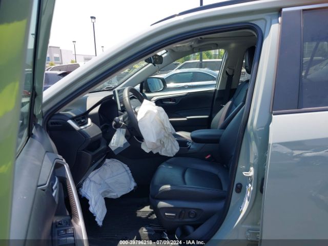 2T3C1RFVXPW275043 Toyota Rav4 Xle Premium