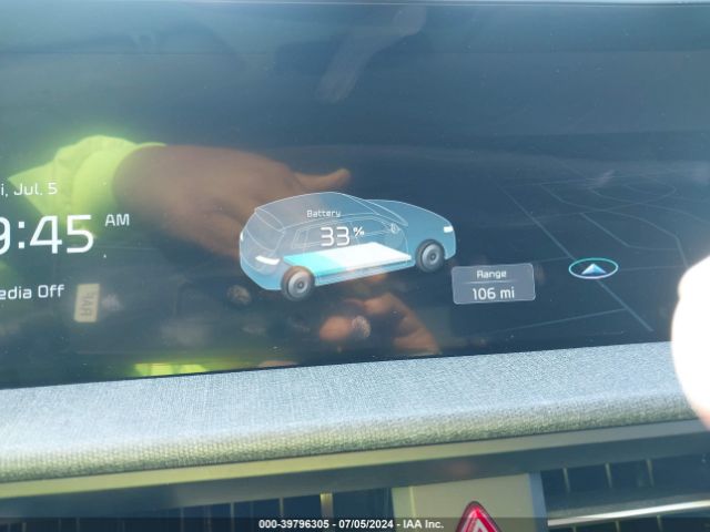 KNDC3DLCXN5029727 KIA Ev6 Wind